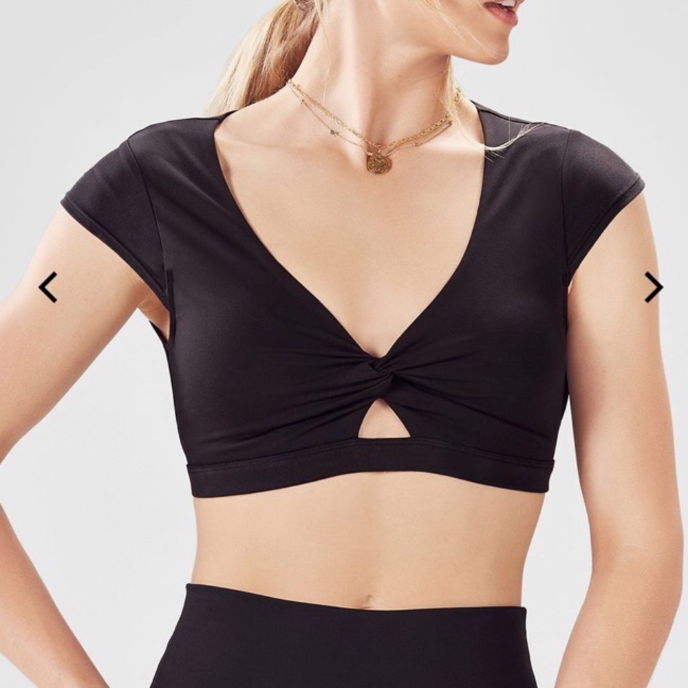 Fabletics Sahana black sports bra